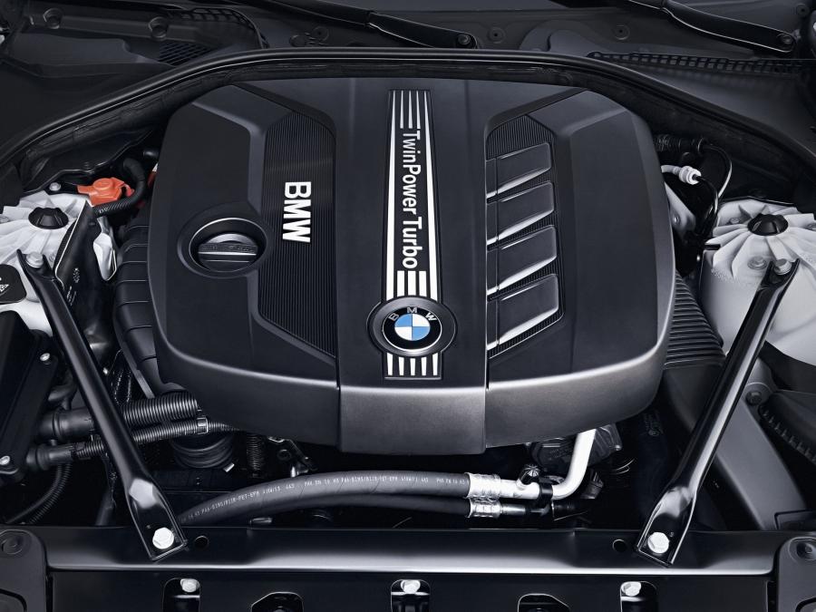  BMW 518d Sedan 2013 года  (фото 12 из 15)